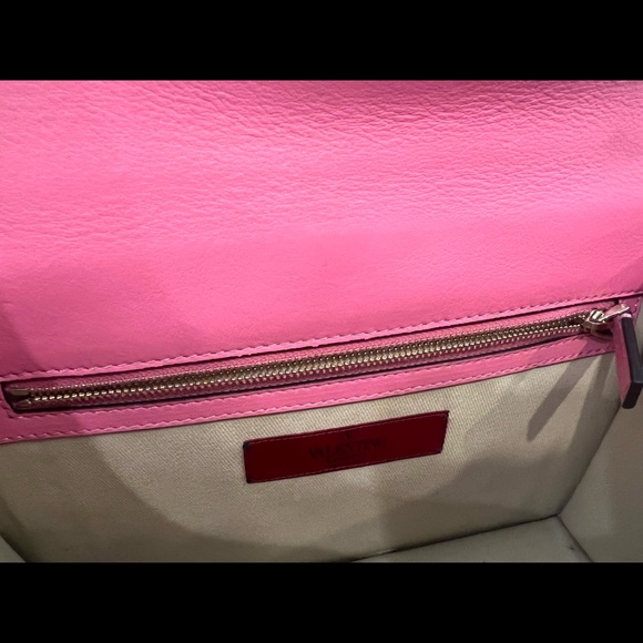 Pink Valetino - Picture 3 of 5